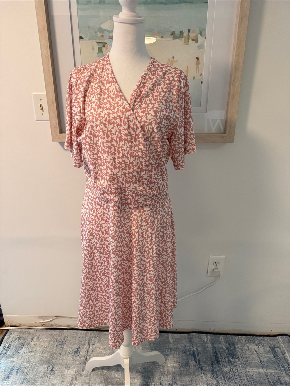 Printed Wrap-Style Knit Midi Dress in Soft Rose Size XL
